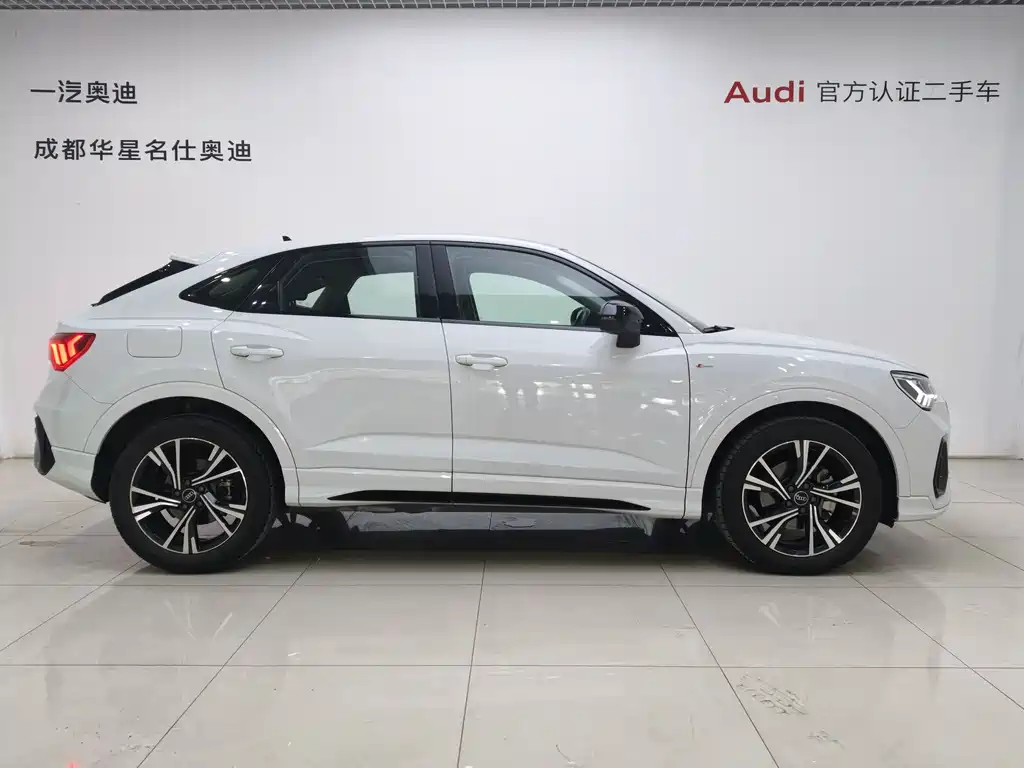Audi Q3 Sportback 2022 — фото 3