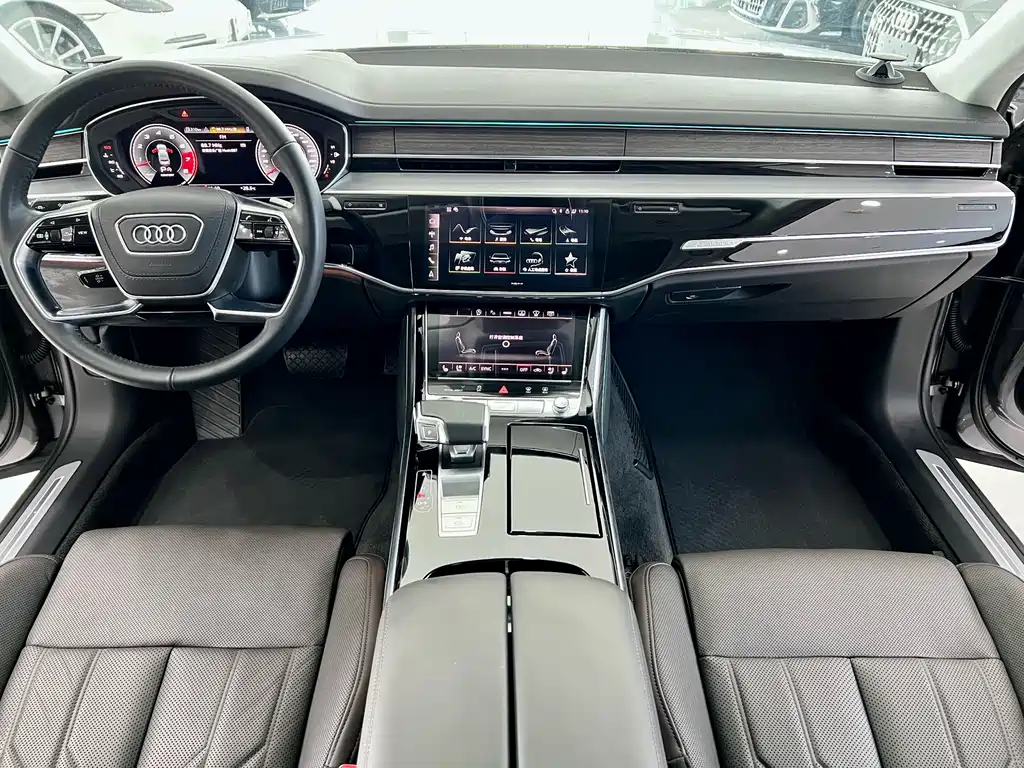 Audi A8 2021 — фото 9