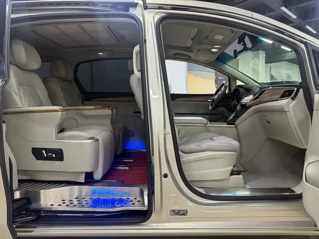 Buick GL8 2019