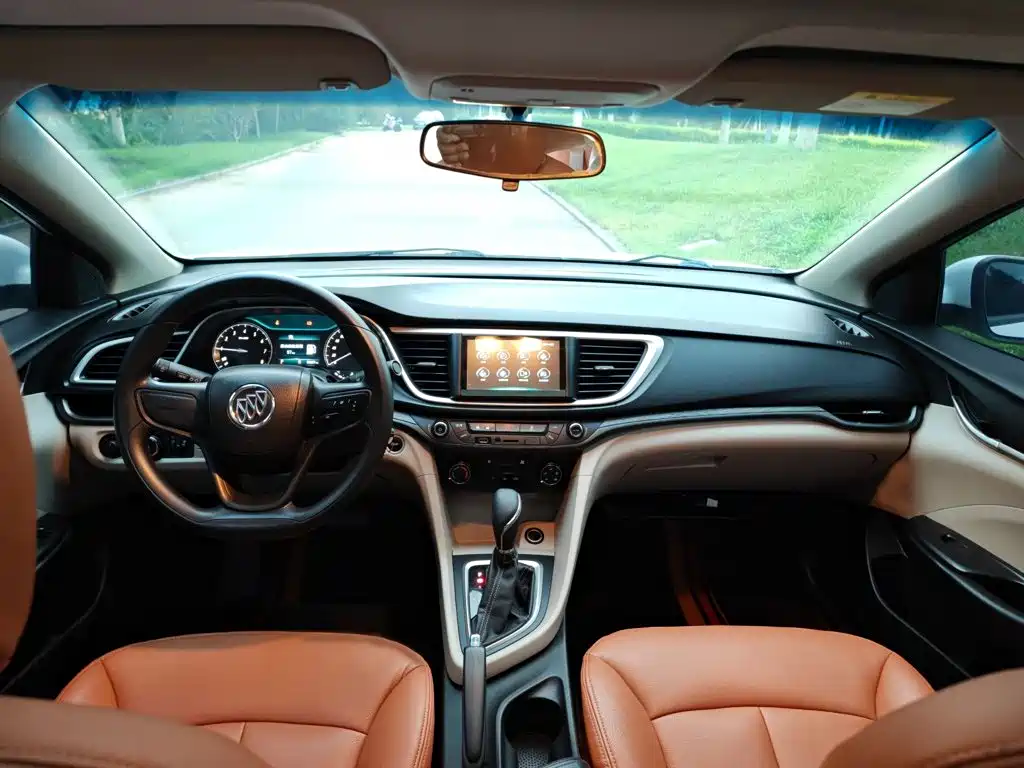 Buick Excelle 2015 — фото 16