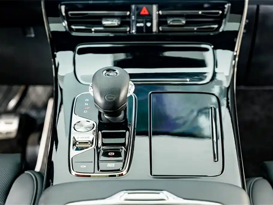 GAC Motor Trumpchi M8 2023 — фото 15