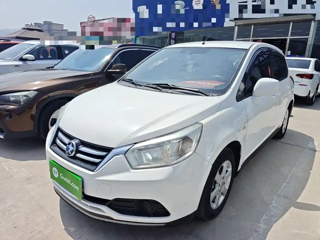 Venucia R50 2017