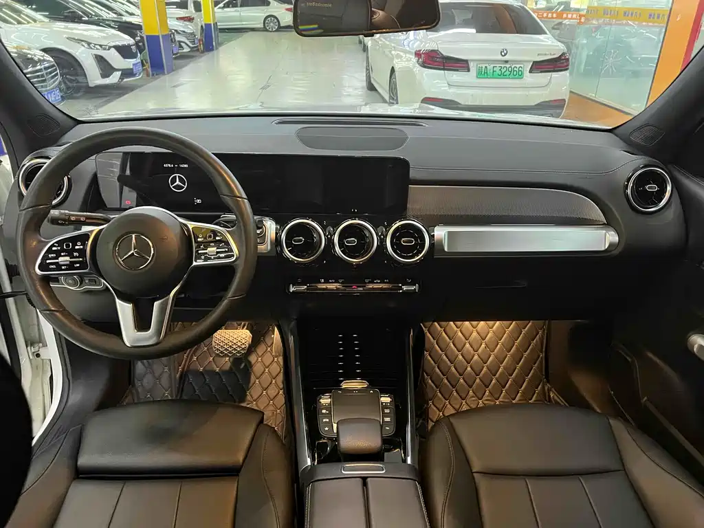 Mercedes-Benz GLB 2022 — фото 6