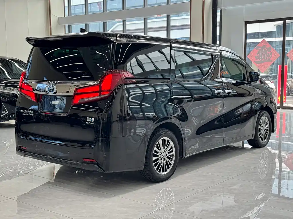 Toyota Alphard 2021 — фото 12