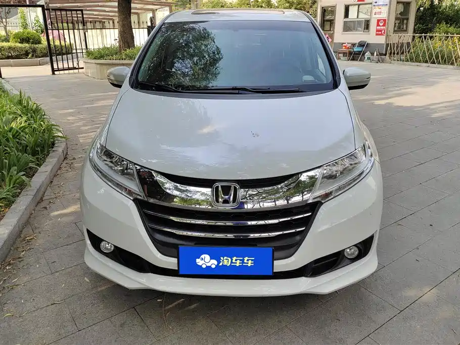 Honda Odyssey 2017 — фото 2