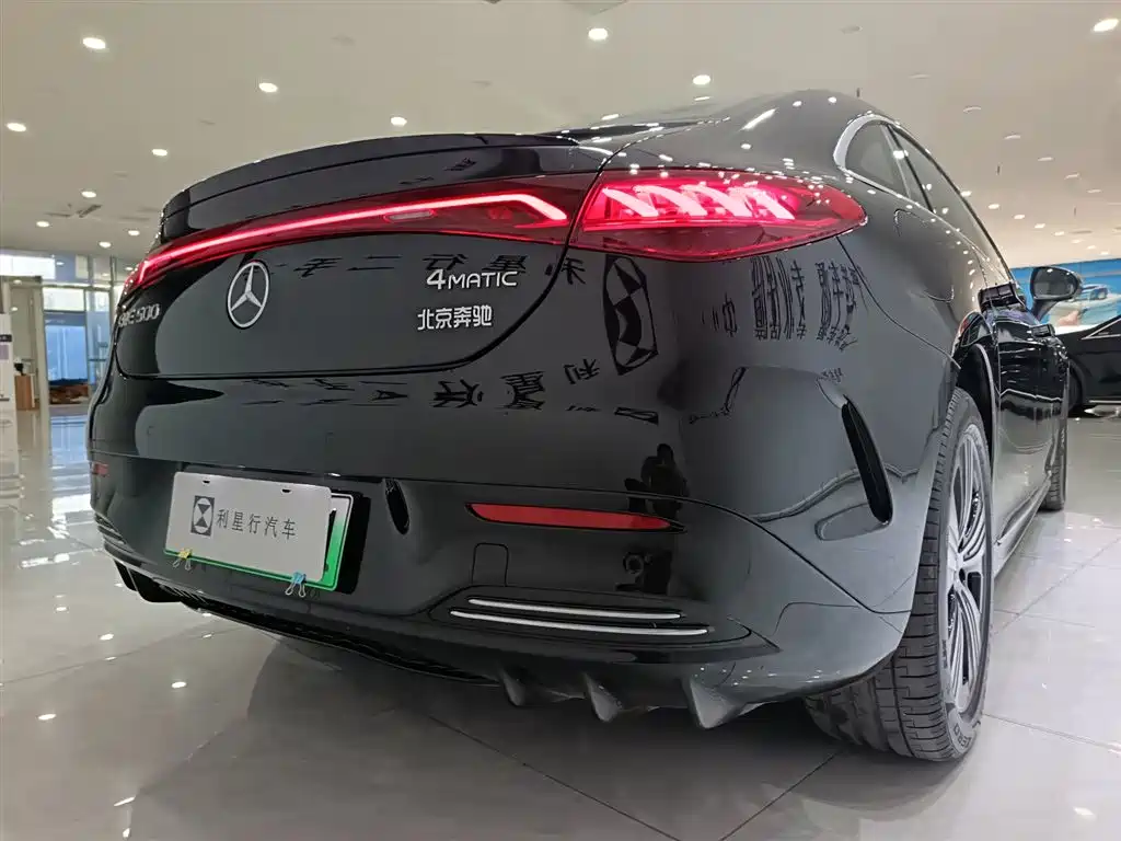 Mercedes-Benz EQE 2025