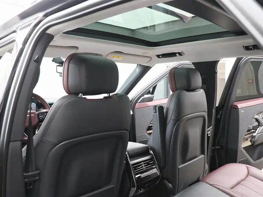 Land Rover Sport 2024 — фото 20