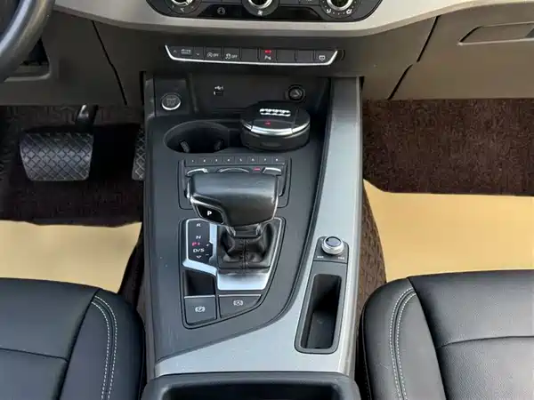 Audi A4L 2019