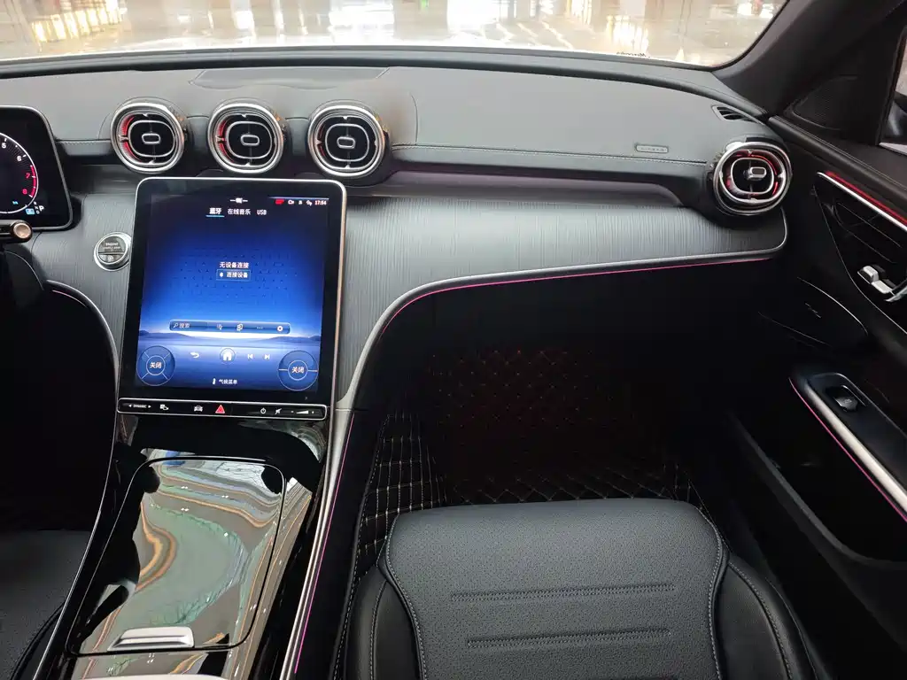Mercedes-Benz C-Class 2023 — фото 13
