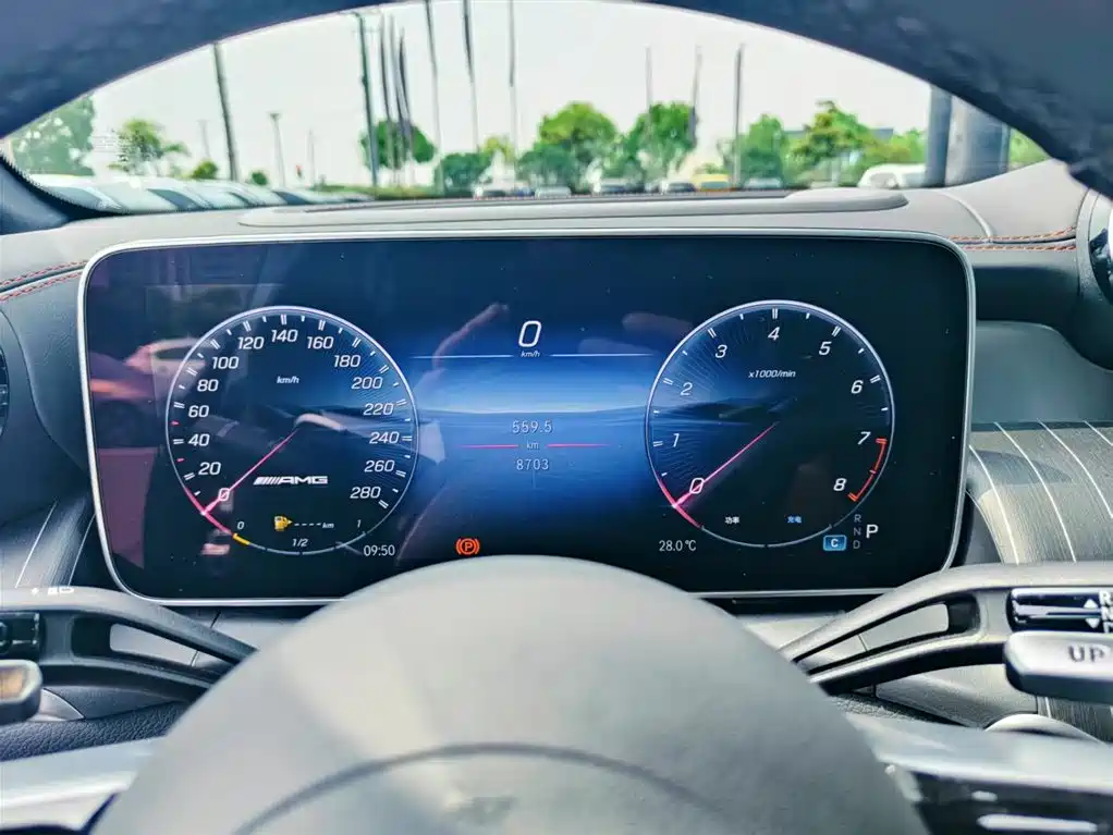 Mercedes-Benz GLC AMG 2025 — фото 12