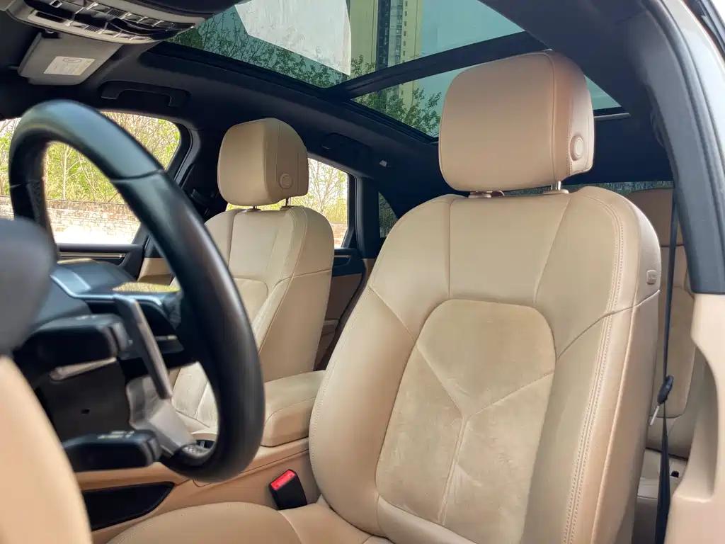 Porsche Macan 2020 — фото 23