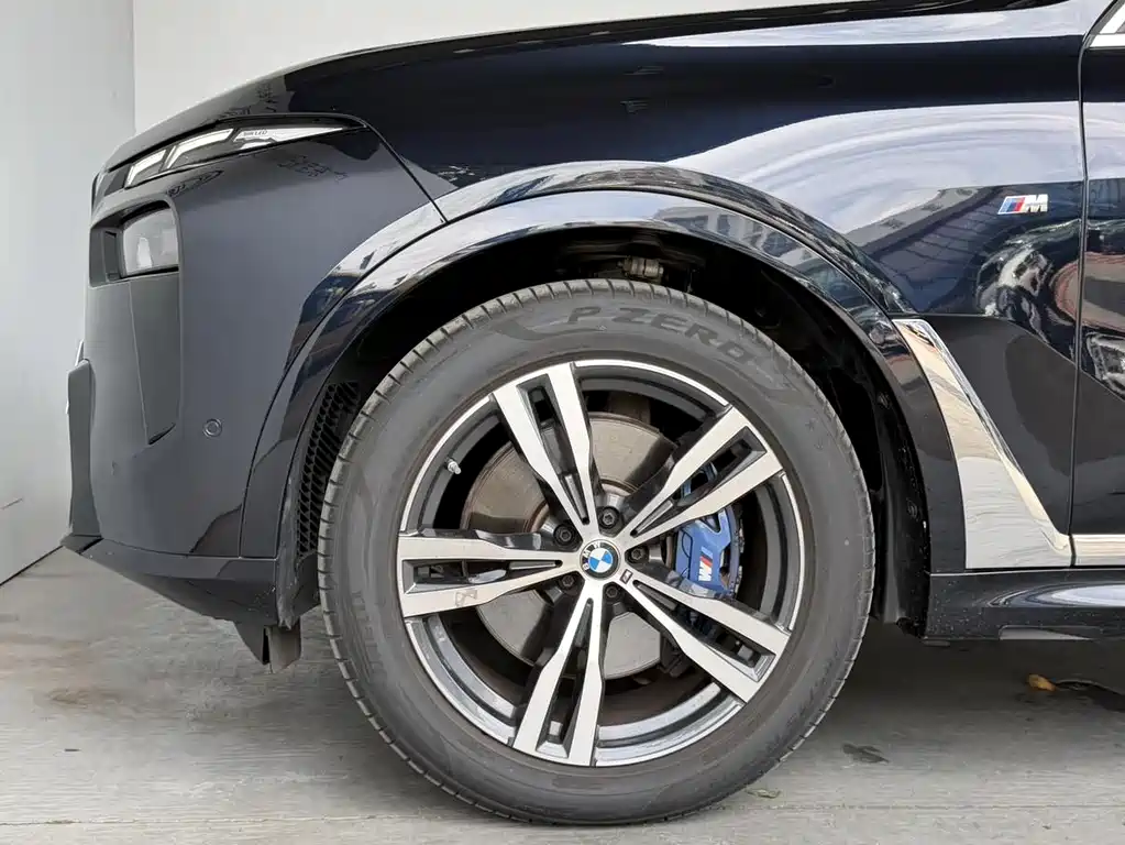 BMW X7 2025 — фото 18
