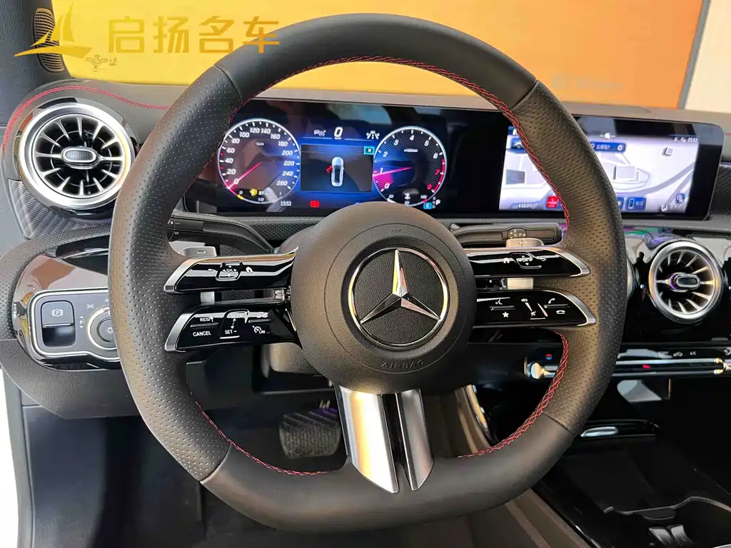 Mercedes-Benz A-Class 2023 — фото 4