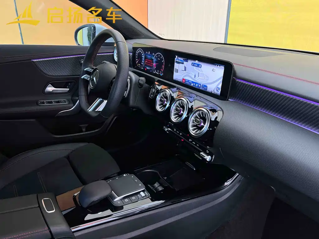 Mercedes-Benz A-Class 2023 — фото 6