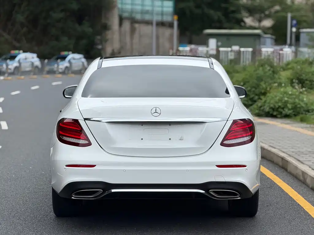 Mercedes-Benz E-Class 2020 — фото 14
