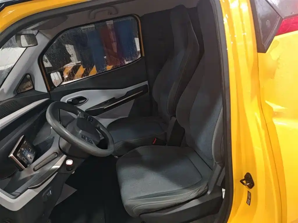 Wuling Nano EV 2022 — фото 17