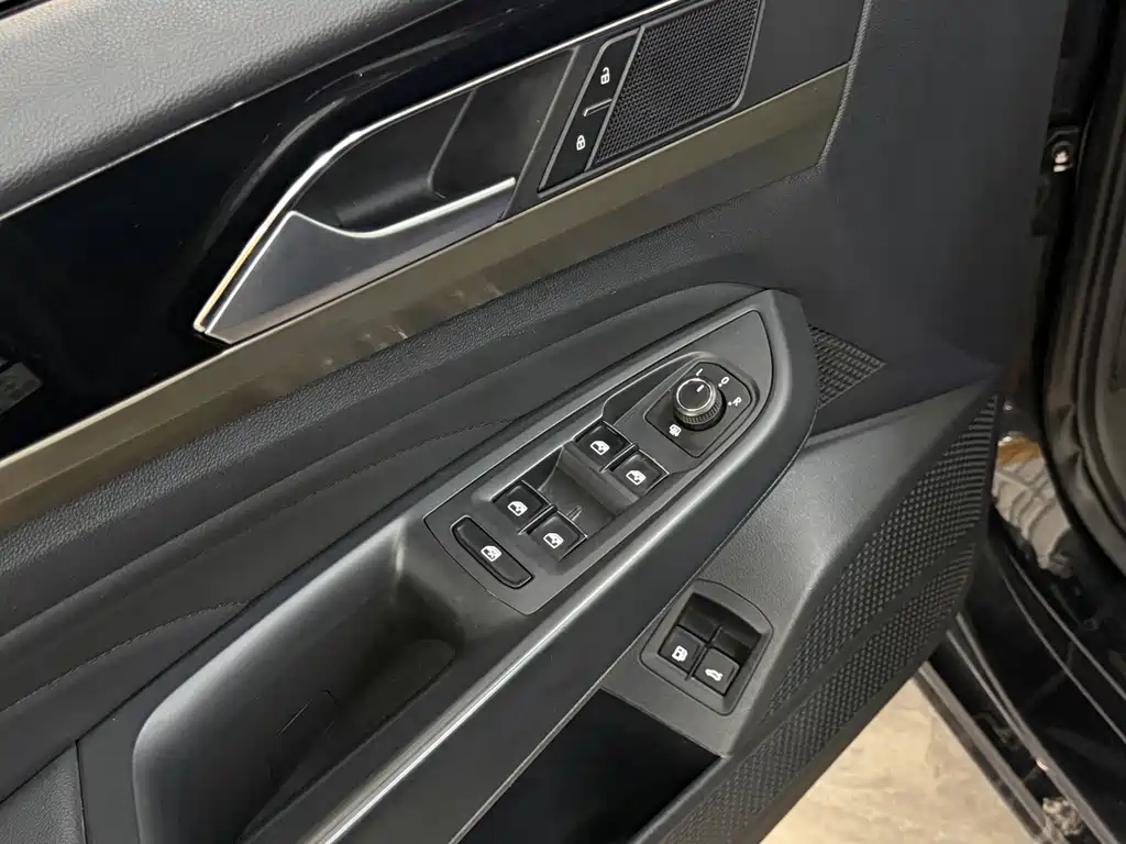 Volkswagen Passat PHEV 2021 — фото 5