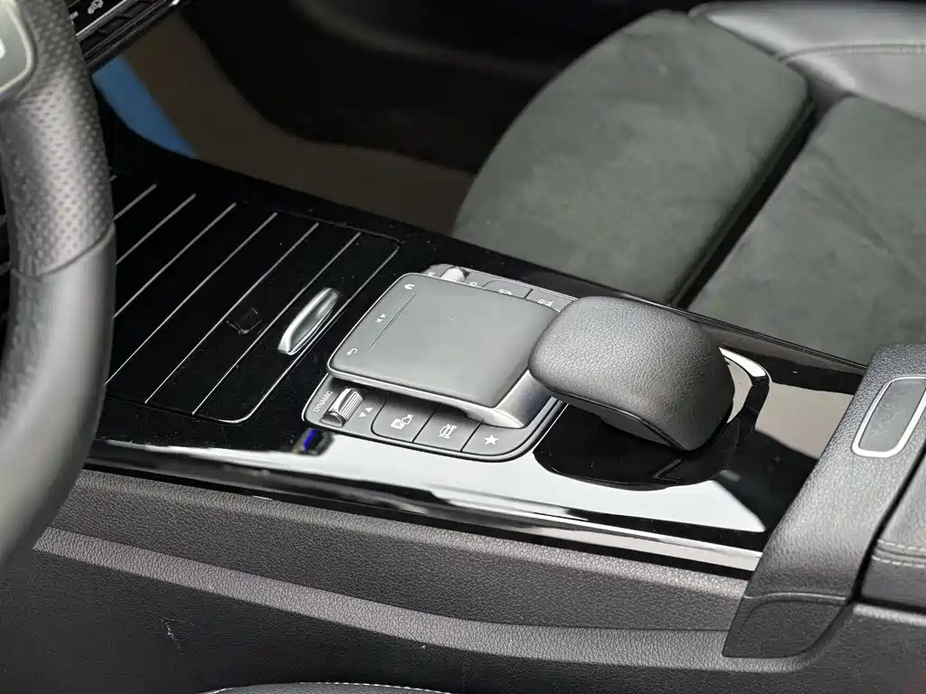 Mercedes-Benz A-Class 2023 — фото 11