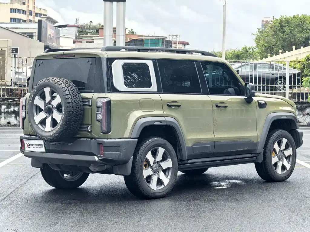 BAIC BJ40 Extended Range 2025 — фото 10