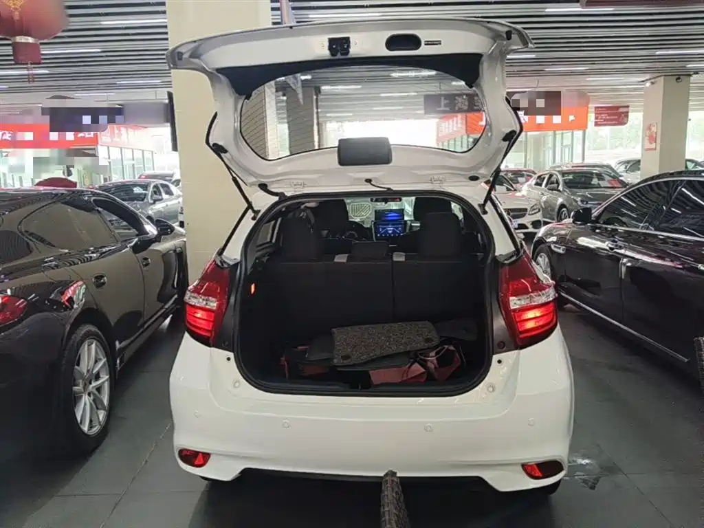 Toyota Yaris L 2019 — фото 19