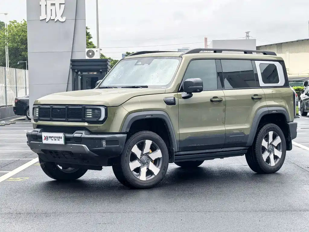 BAIC BJ40 Extended Range 2025 — фото 4