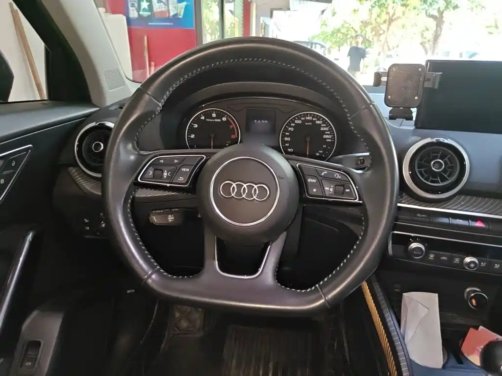 Audi Q2L 2022