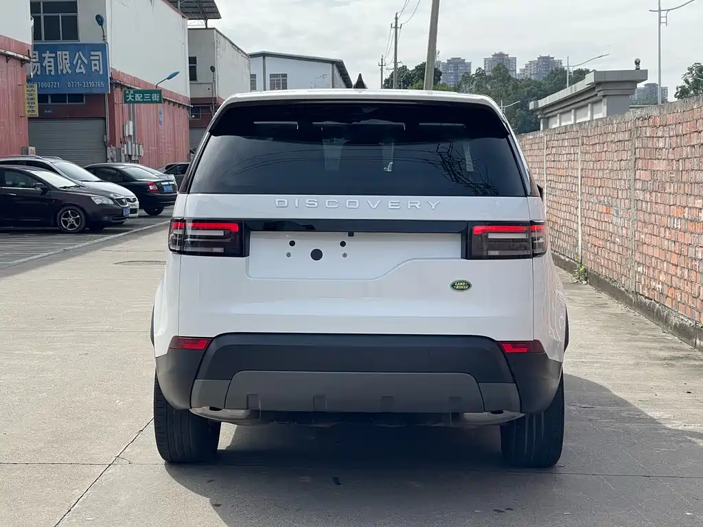 Land Rover Discovery 2019 — фото 9