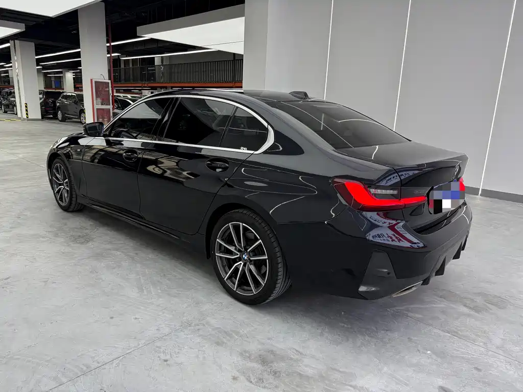 BMW 3 Series 2024 — фото 15