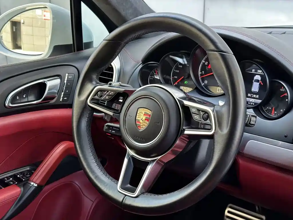 Porsche Cayenne 2015 — фото 15
