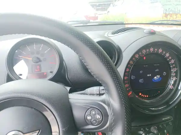 MINI Countryman 2016