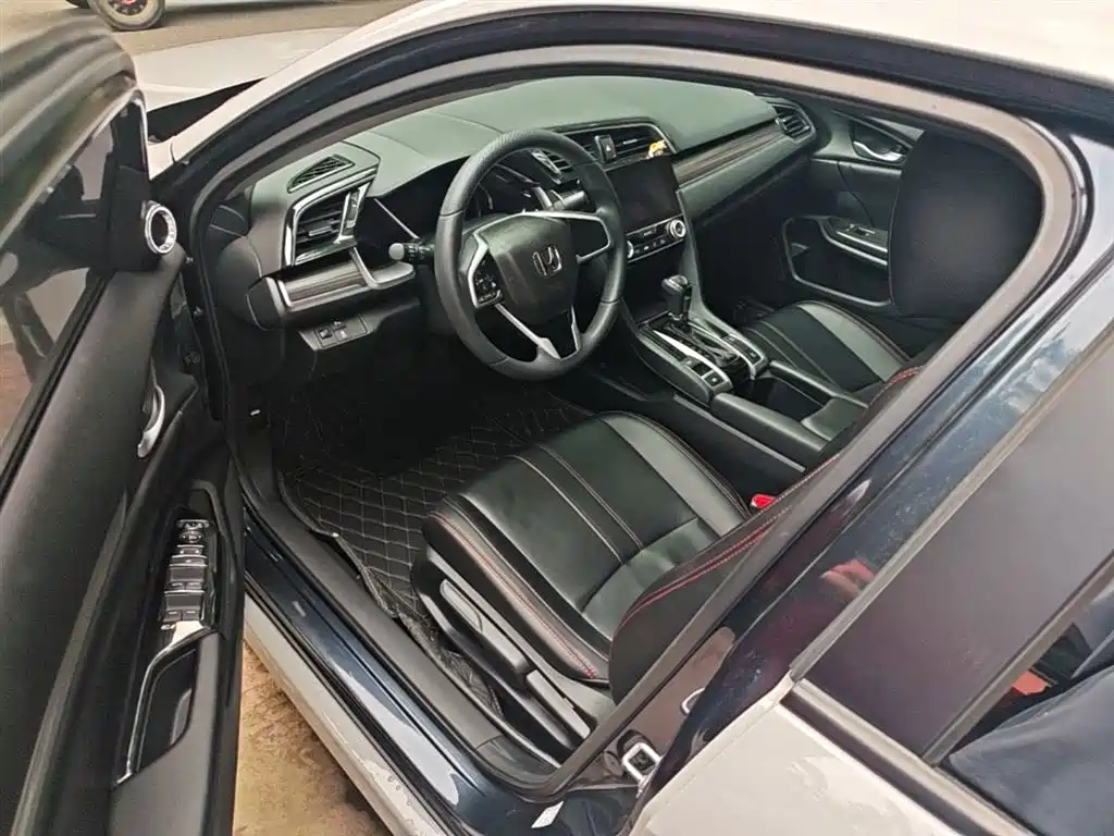 Honda Civic 2020 — фото 16