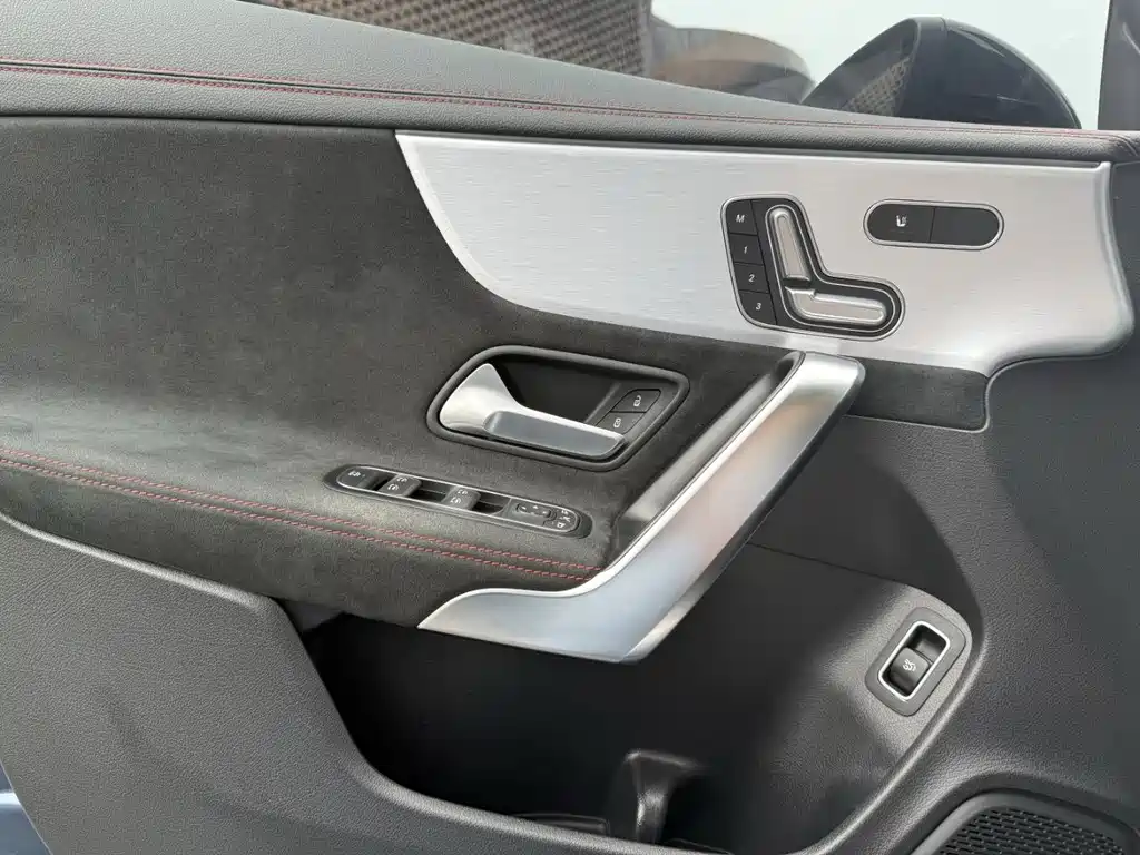 Mercedes-Benz CLA 2021 — фото 18
