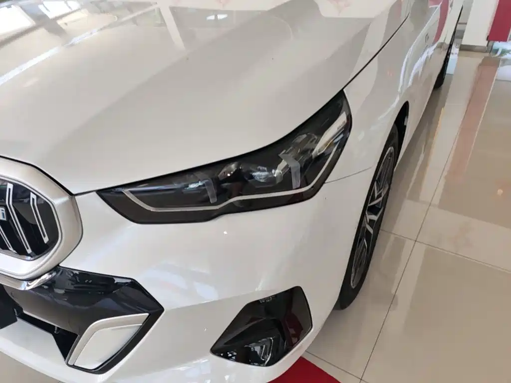 BMW i5 2025 — фото 24
