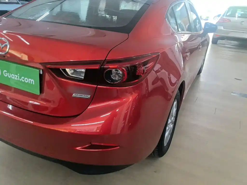 Mazda 3 Axela 2019 — фото 8