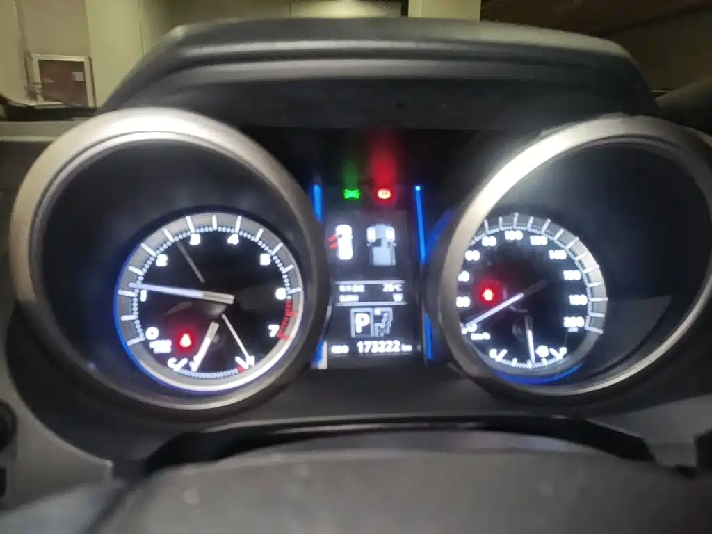 Toyota Prado 2017 — фото 18
