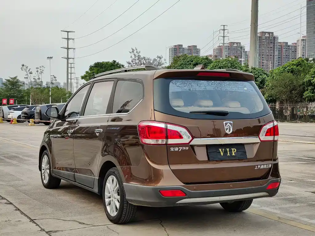 Baojun 730 2015
