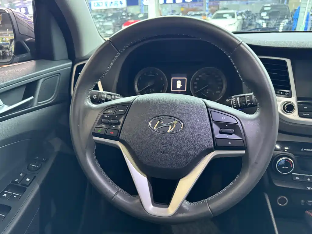 Hyundai Tucson 2016 — фото 12