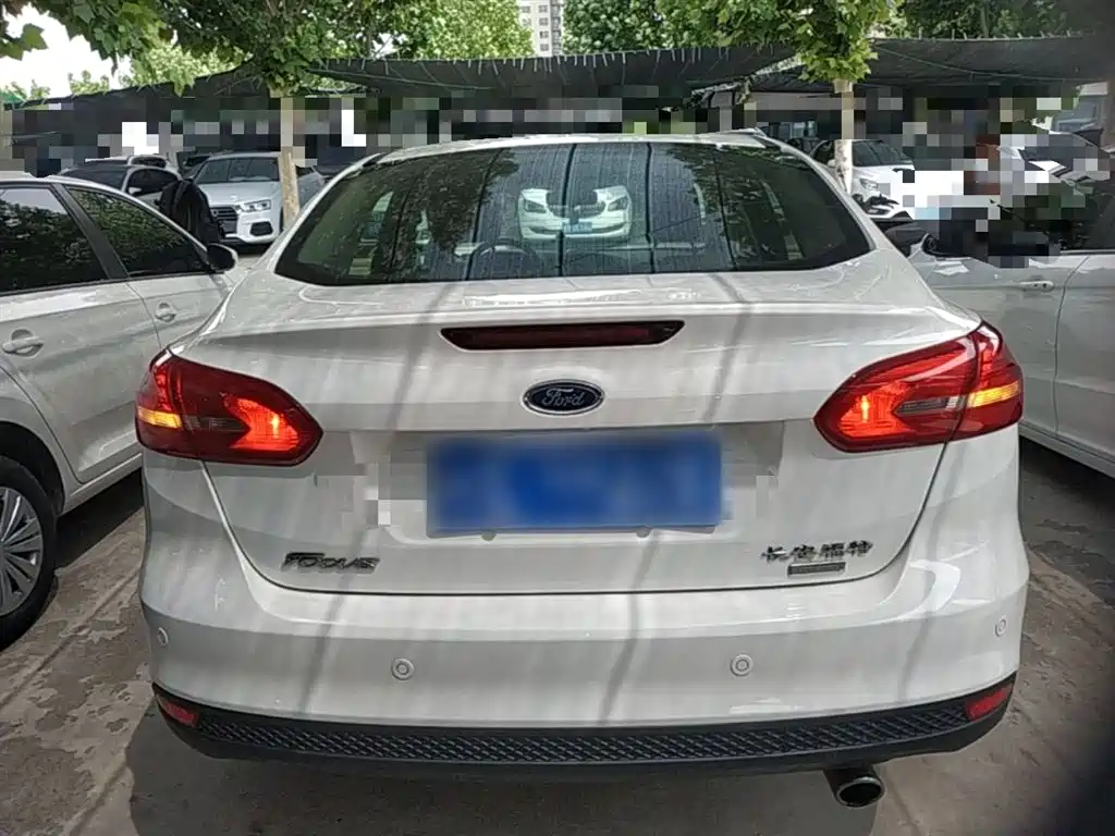 Ford Focus 2015 — фото 6
