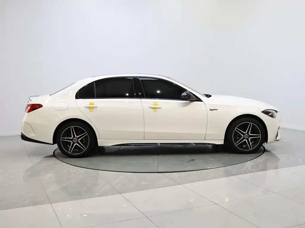 Mercedes-Benz C-Class 2023 — фото 6