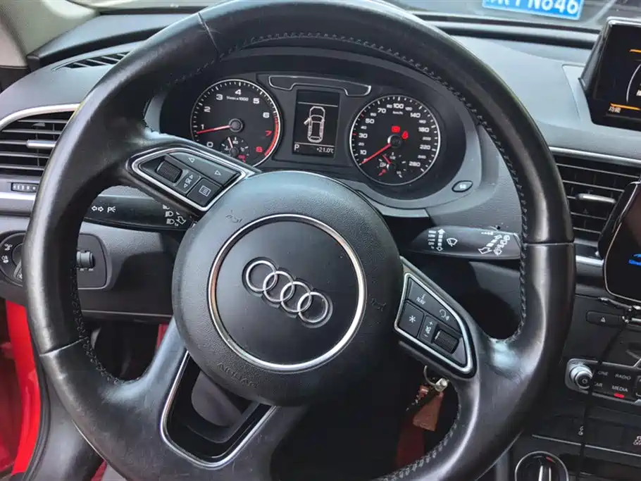 Audi Q3 2017 — фото 15
