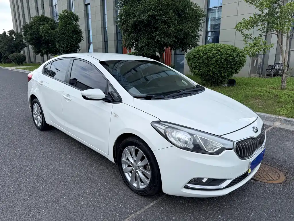 Kia K3 2015