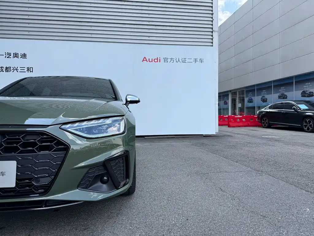 Audi S4 2023 — фото 17