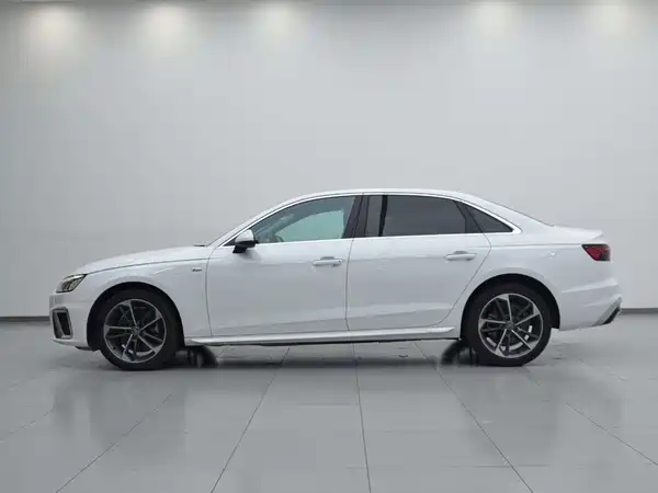 Audi A4L 2021