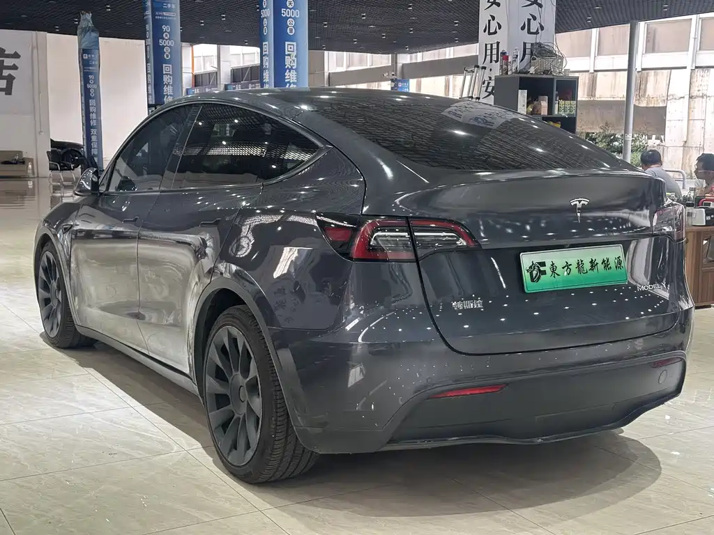 Tesla Model Y 2023 — фото 4