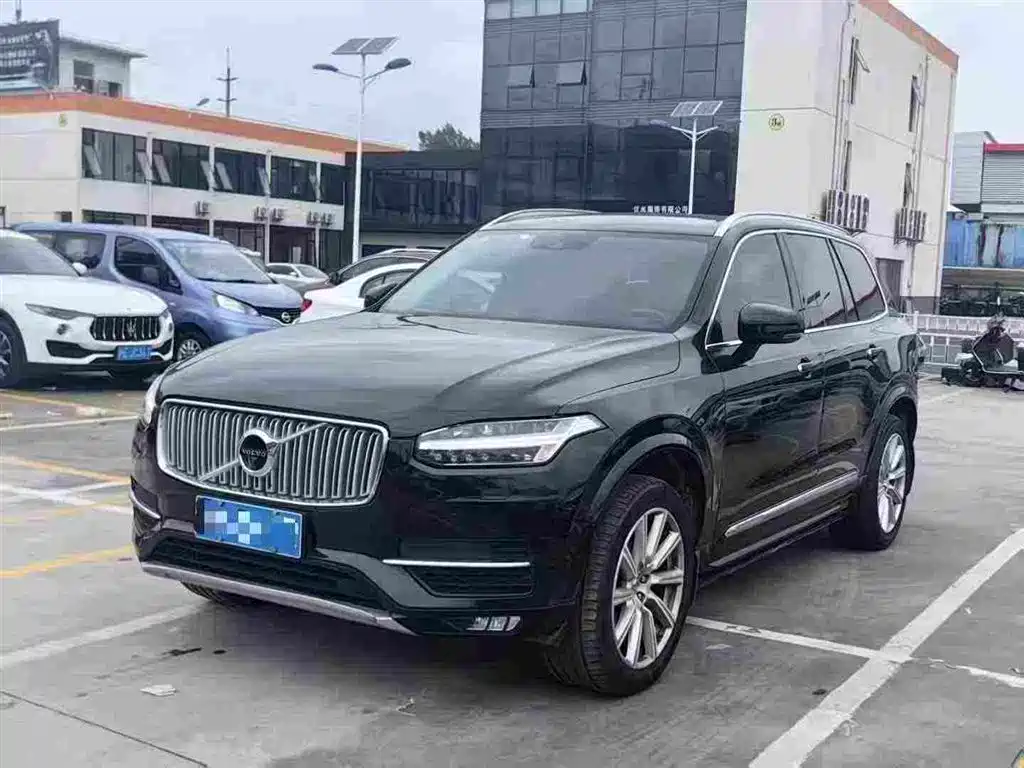 Volvo XC90 2016 — фото 1