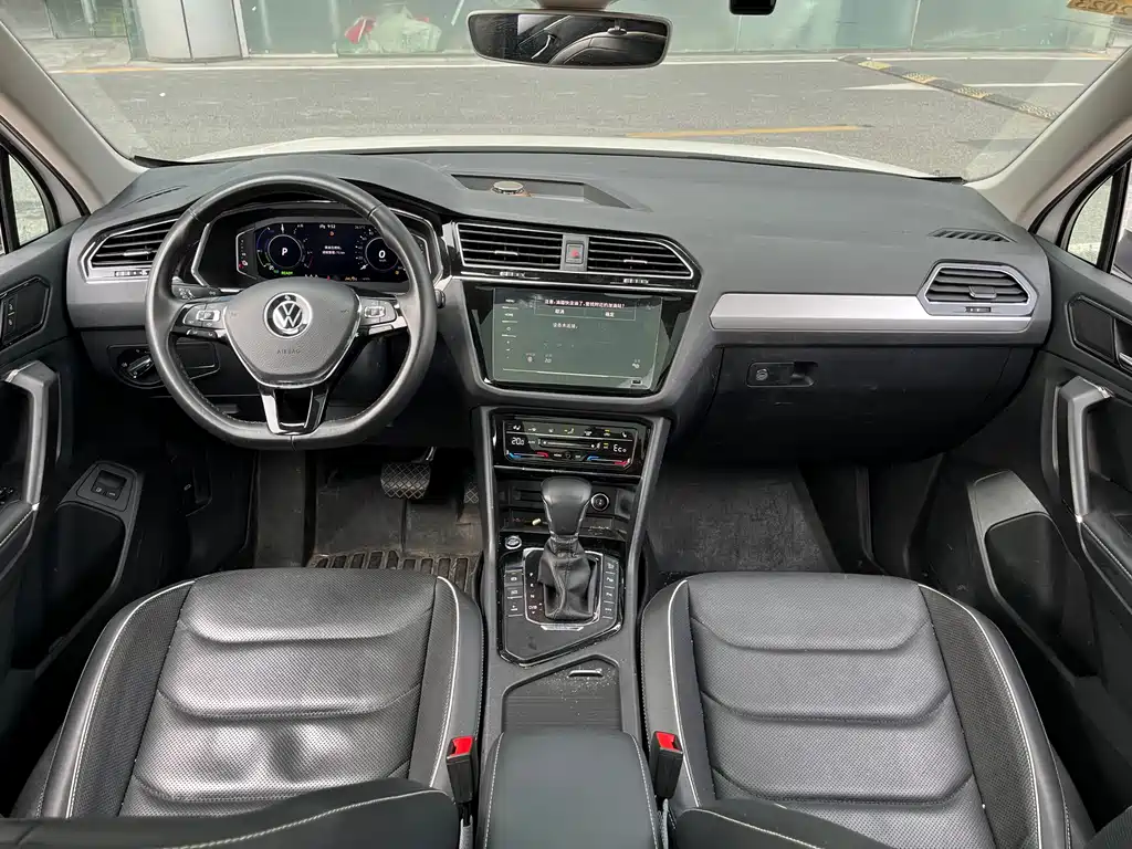 Volkswagen Tiguan L PHEV 2021 — фото 11