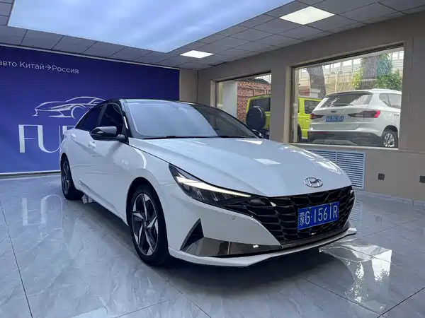Hyundai Elantra 2023