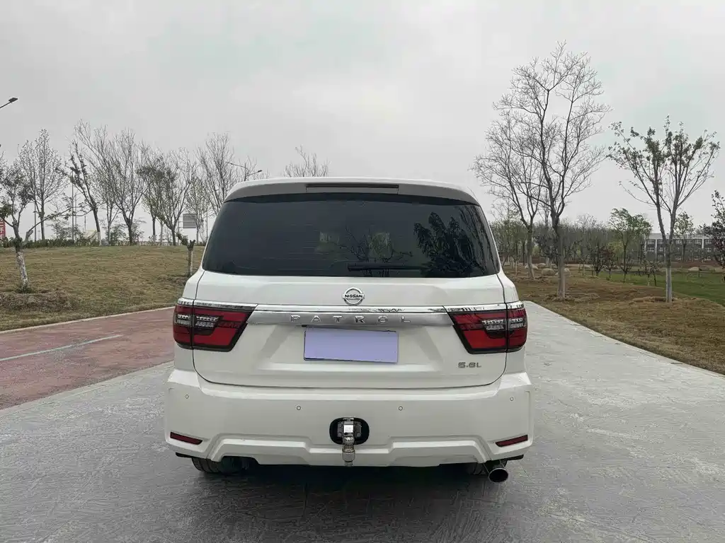 Nissan Patrol 2018 — фото 10