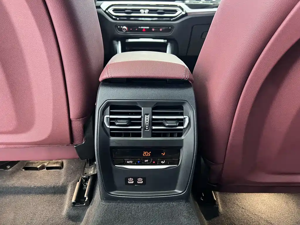 BMW 3 Series 2023 — фото 14