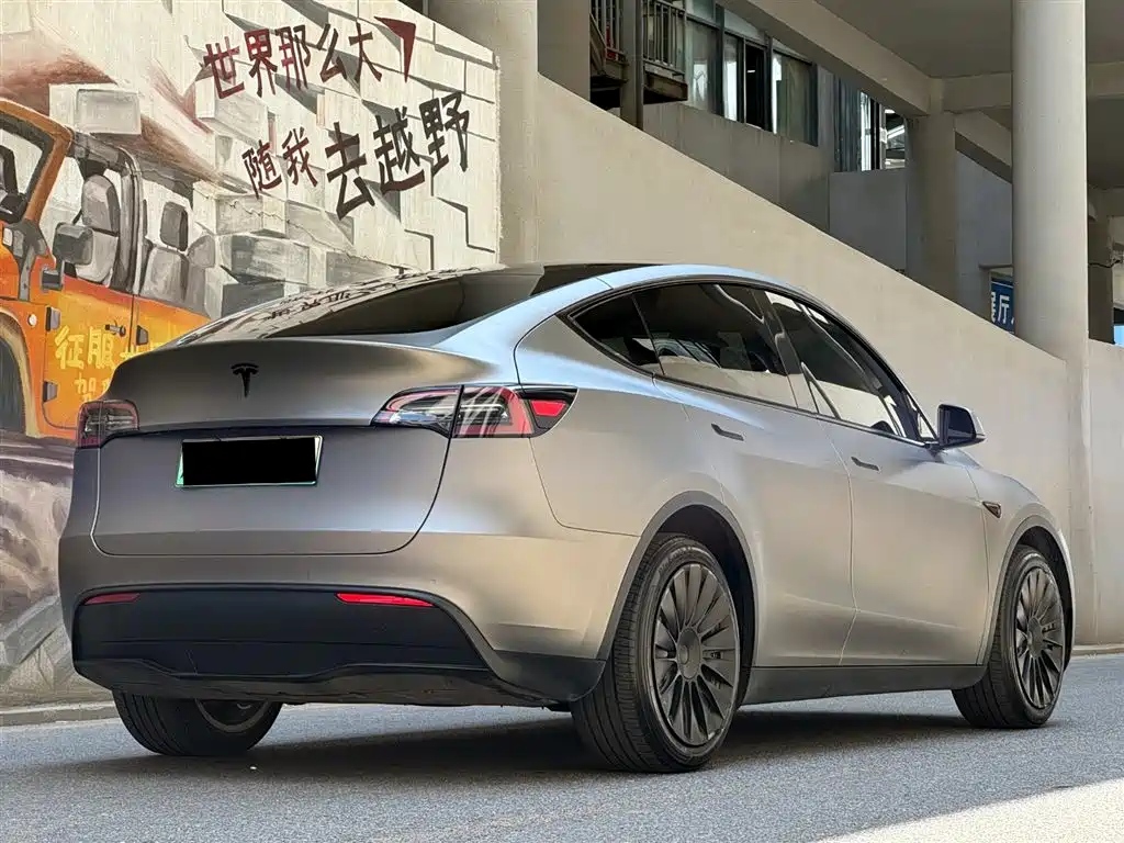 Tesla Model Y 2022